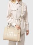 resultado de como queda puesto el bolso tipo tote bag